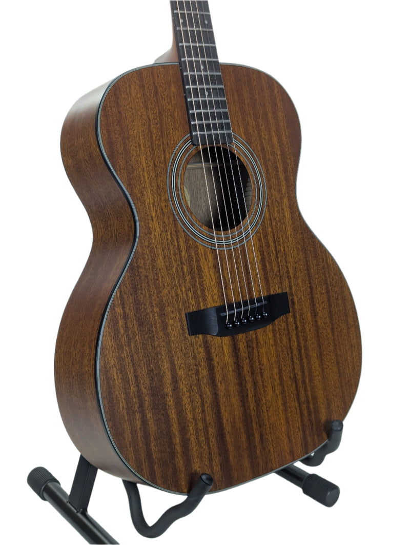 Bristol BM-15 000 Acoustic Guitar