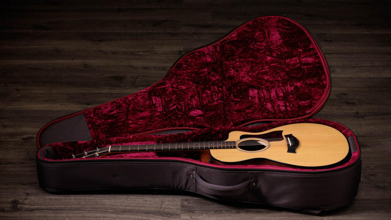 Taylor 212ce Plus Grand Concert (SN: 2204114320)