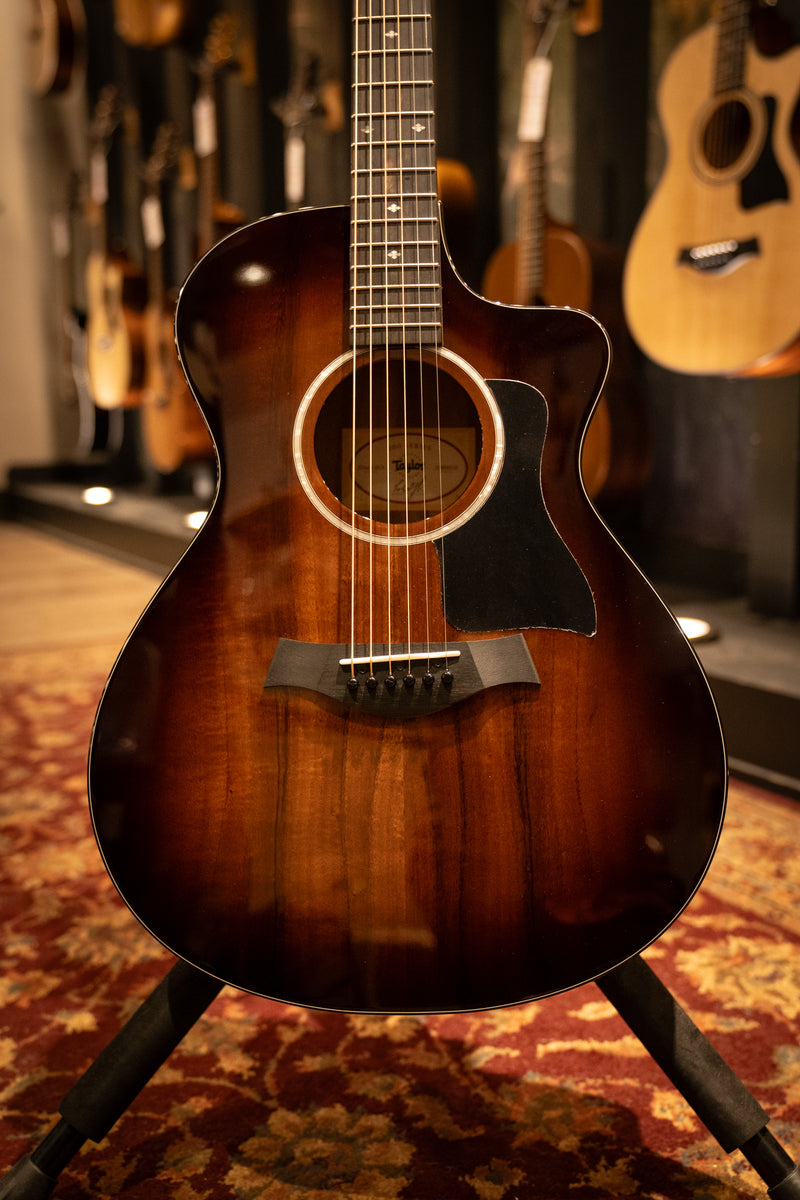 Taylor 222ce-K DLX W/ Deluxe Hardshell Brown Case (SN: 2208303125)