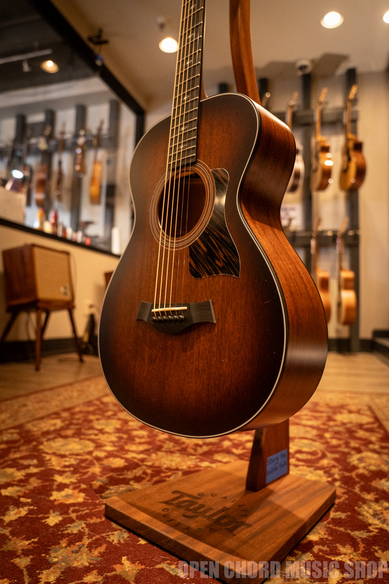 Taylor 322e 12-Fret Mahogany Grand Concert (SN: 1205244043)