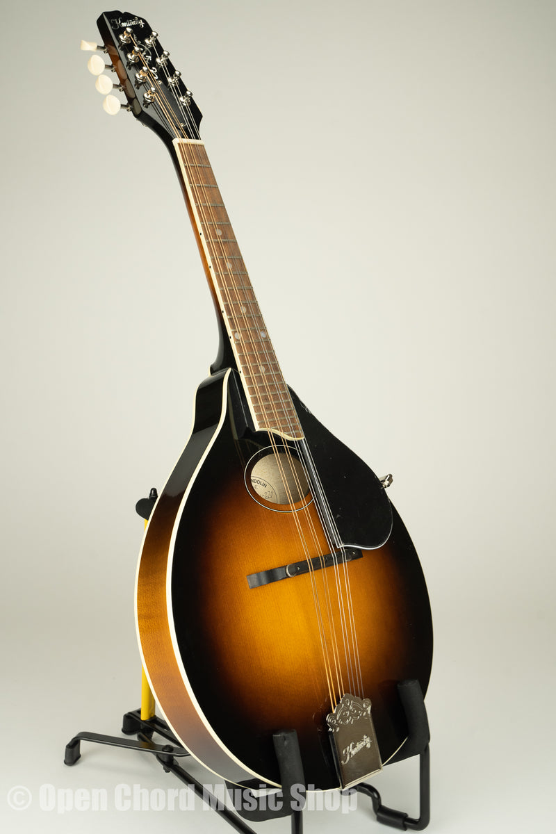 Kentucky KM-270 Deluxe Oval Hole A-Style Mandolin - Vintage Sunburst (SN: 21052075)