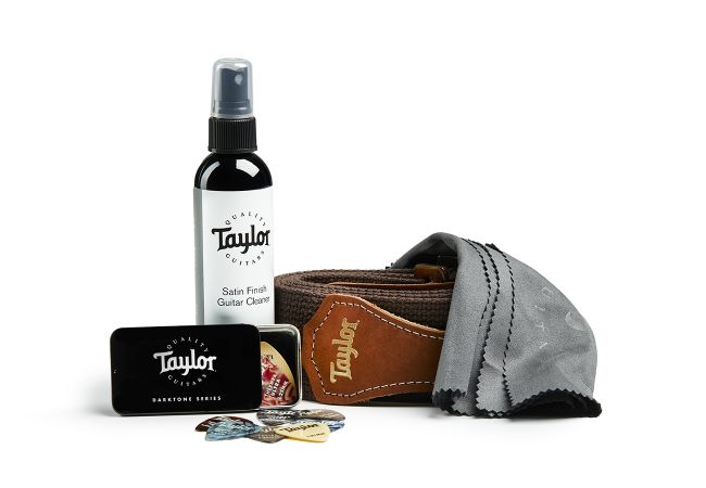 Taylor 1320 GS Mini/Travel Guitar Essentials Pack