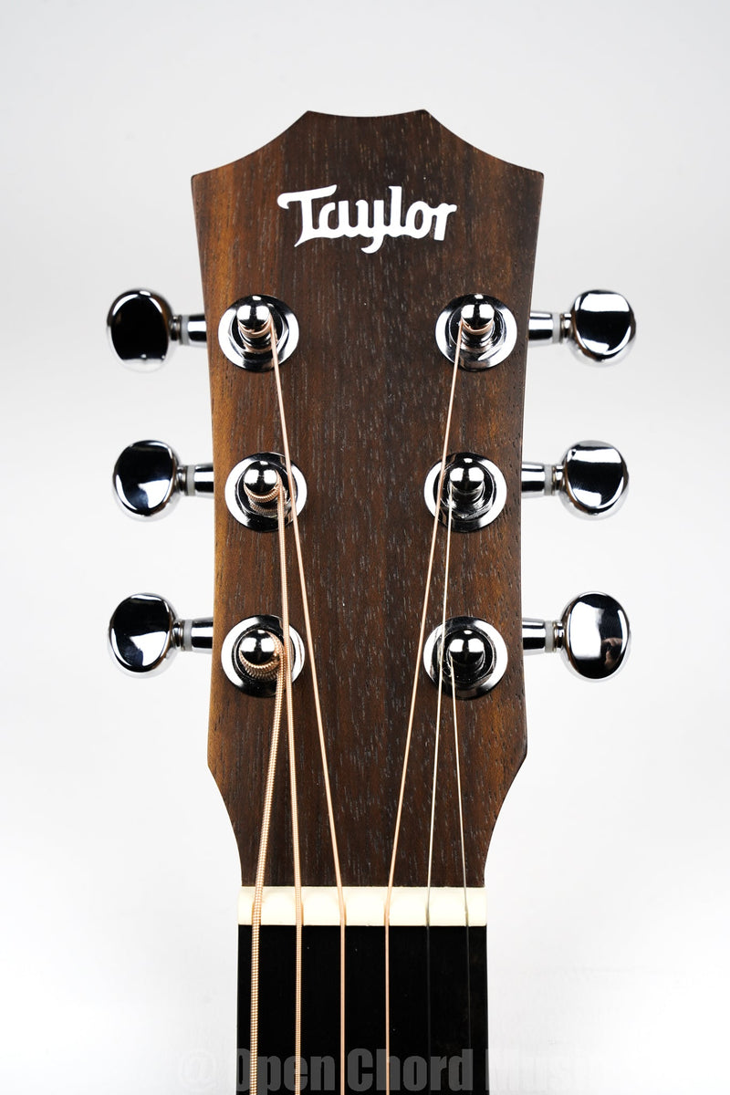 Taylor BT1 Baby Taylor Acoustic Guitar w/ Deluxe Gig Bag (2211152006)